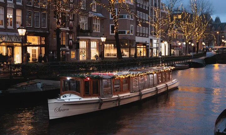 Amsterdam Luxury Canal Cruise + Unlimited Drinks & Bites option
