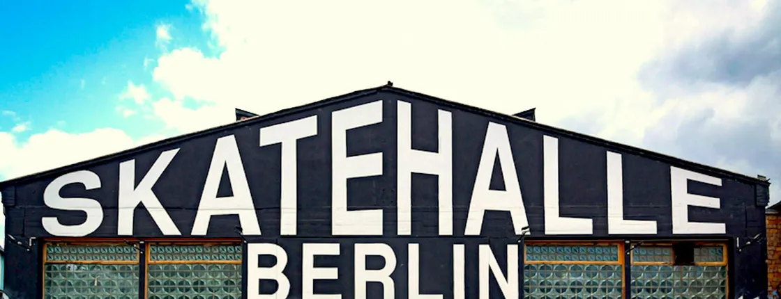 Vibes of Berlin private bike tour