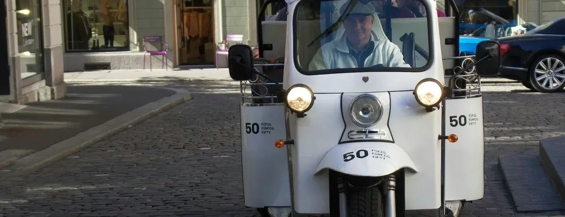 Lucerne tuk-tuk city tour