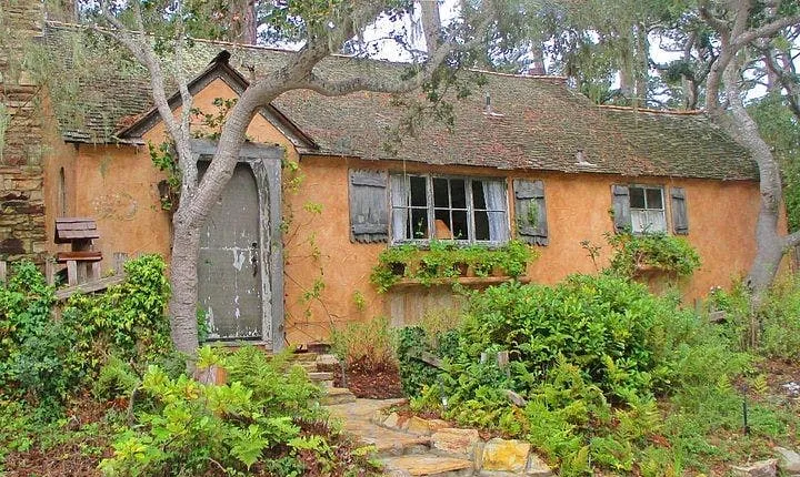 Carmel-by-the-Sea off-the-beaten-path self-guided audio tour