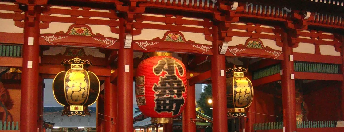 Guided food tour for families in Tokyo's Asakusa