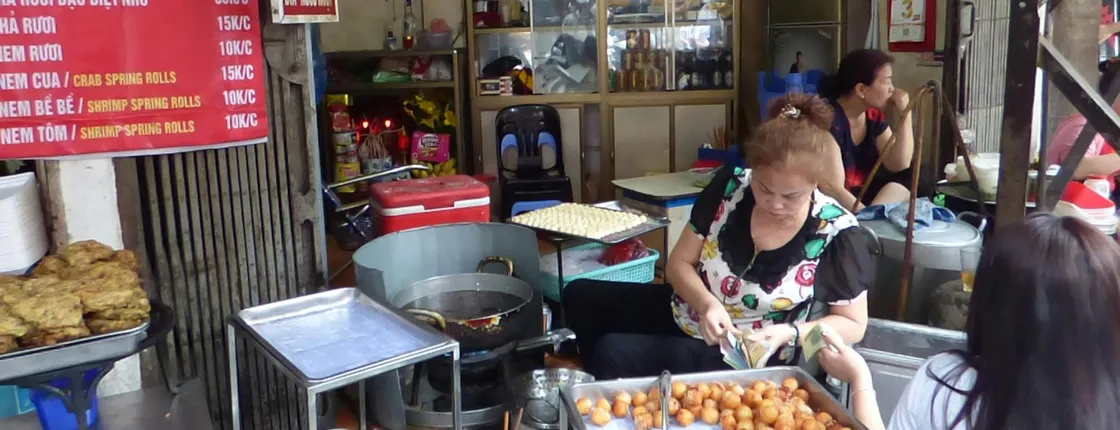 5-Hours Cooking Class Tour in Cam Thanh village with Market Shopping