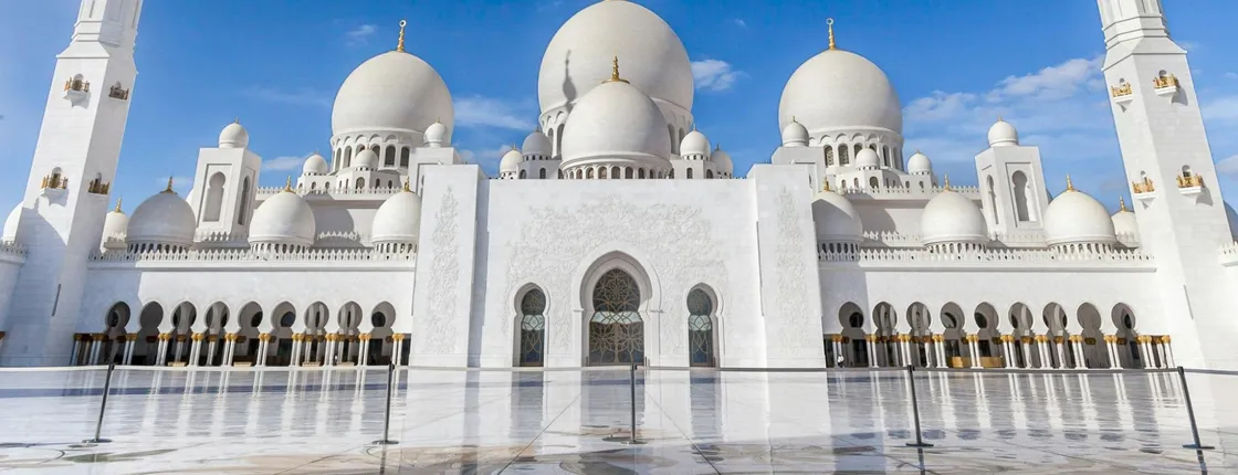 Abu Dhabi city layover tour with airport pick-up