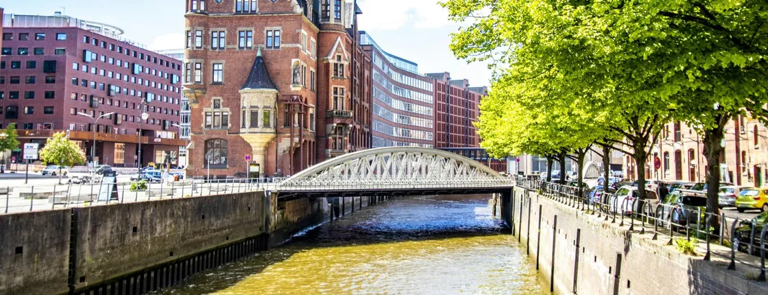 Private History Walk through Hamburg with a Local Expert