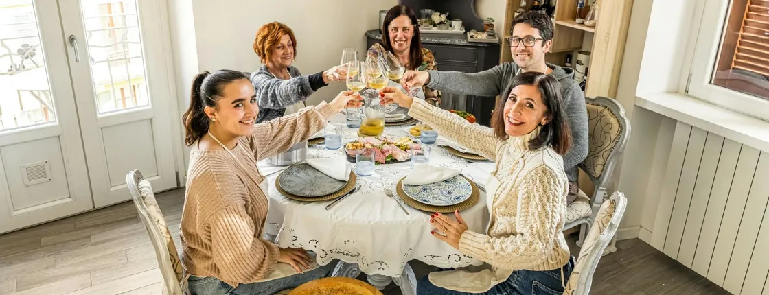 Dining Experience and Cooking Show at a Cesarina's Home on Lake Maggiore
