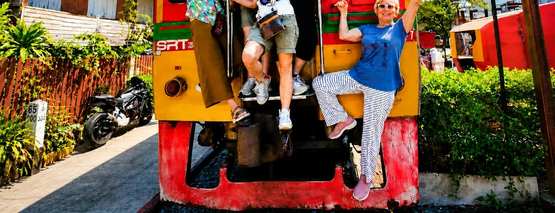 Floating market, Maeklong train market and Dragon temple