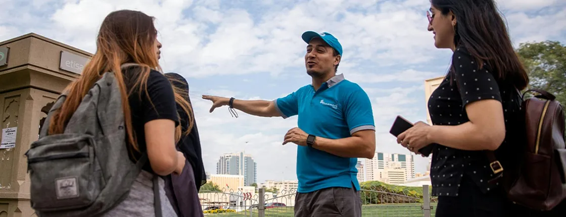 Old Dubai Walking Tour with Water Taxi Ride and Snacks