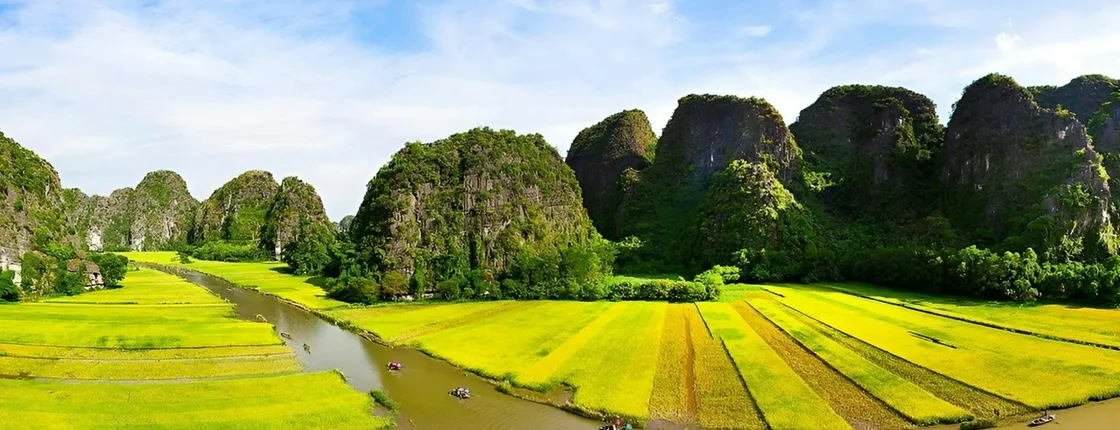 Hanoi to Ninh Binh day tour with lunch and activities