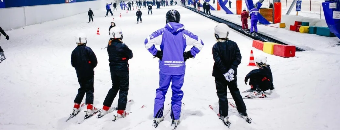 4-hour indoor skiing experience on the slope at SnowWorld Bispingen