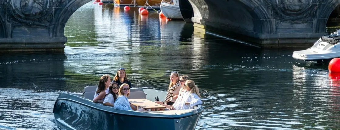 1-hour boat harbour tour in Copenhagen