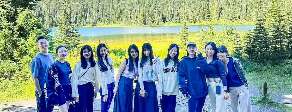 Mount Rainier National Park Full-Day Tour from Seattle