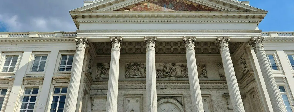 Brussels' landmarks audio guide and Autoworld entry ticket