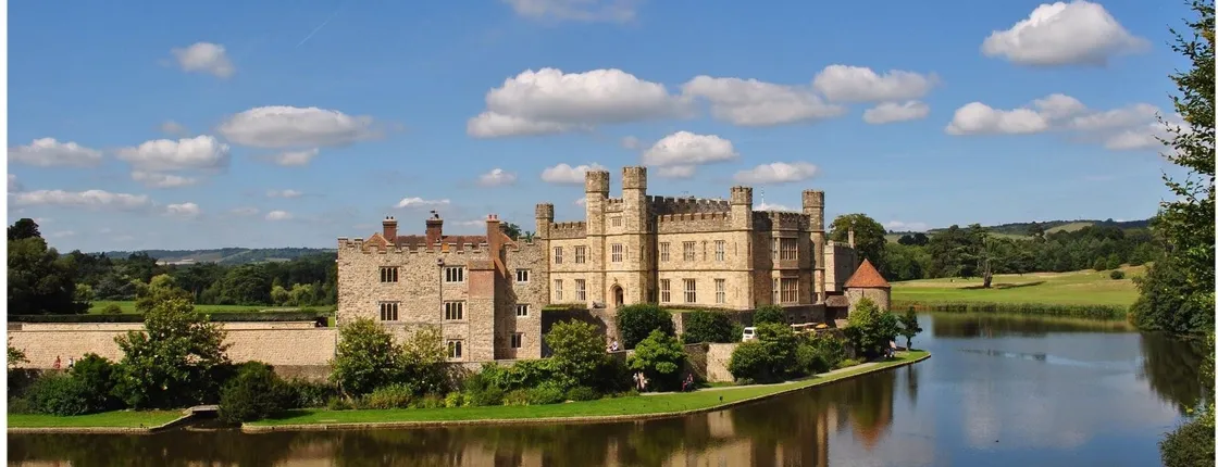Leeds Castle, Canterbury and White Cliffs of Dover private car group tour