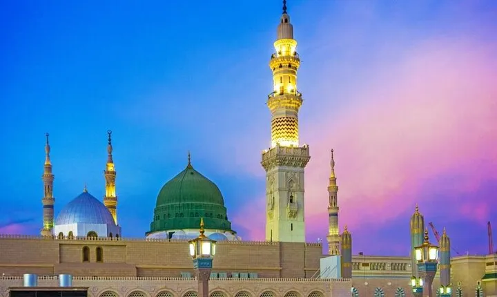 Madinah Ziyarat Private Tour – Holy & Historical Islamic Sites