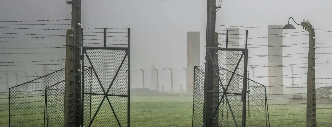 Auschwitz-Birkenau Spanish Guided Tour with Hotel Pick-Up