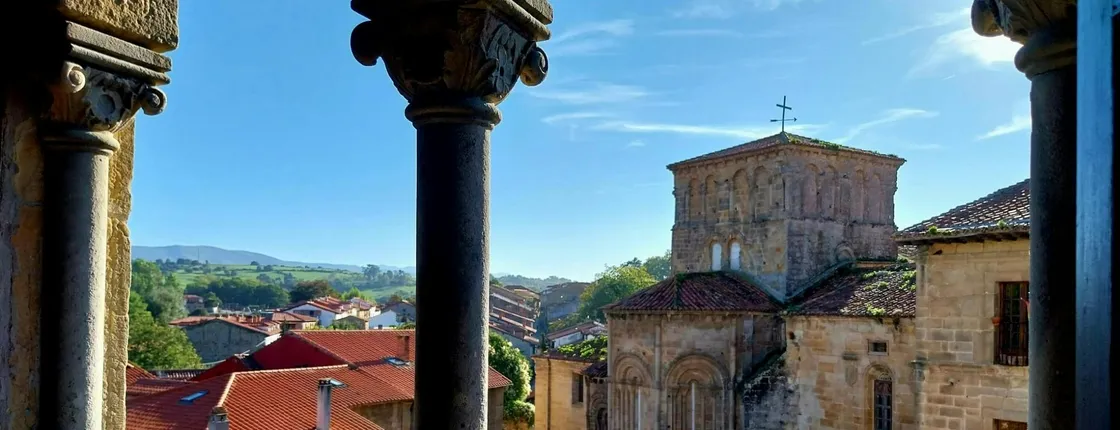 Full-Day Town of the Western Coast of Cantabria Guided Tour