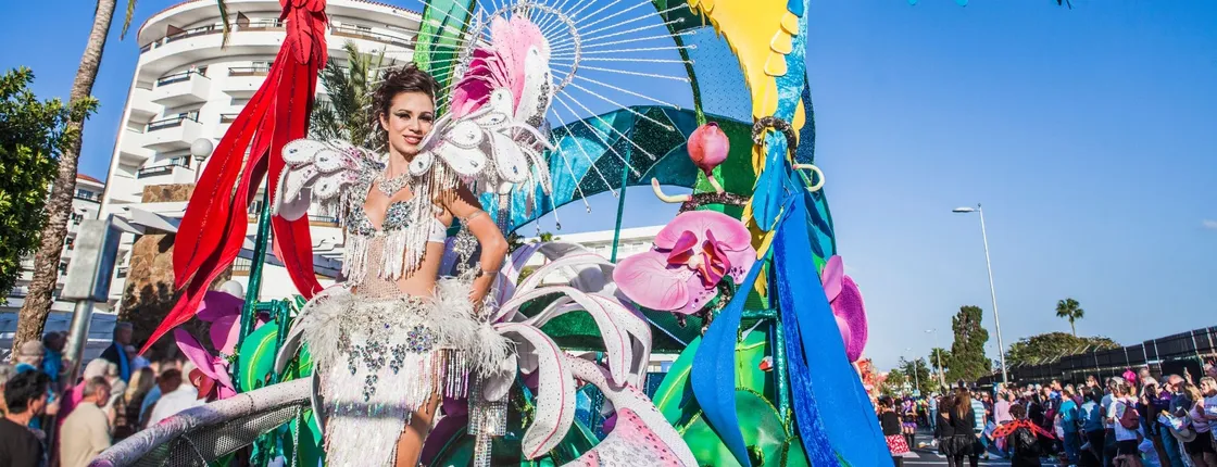 Las Palmas Carnival parade transfers