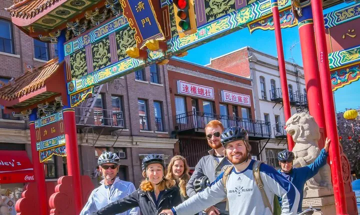 Victoria City Highlights Bike Tour - Hoods & Legends