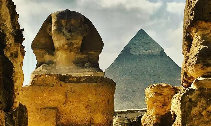 Private Day Tour Giza Pyramids, Memphis and Sakkara Pyramids 