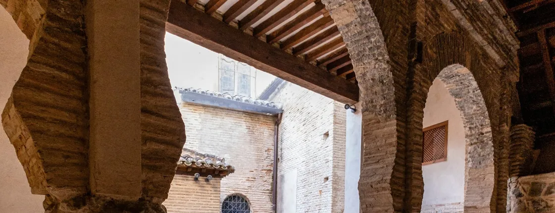Guided underground tour of Toledo