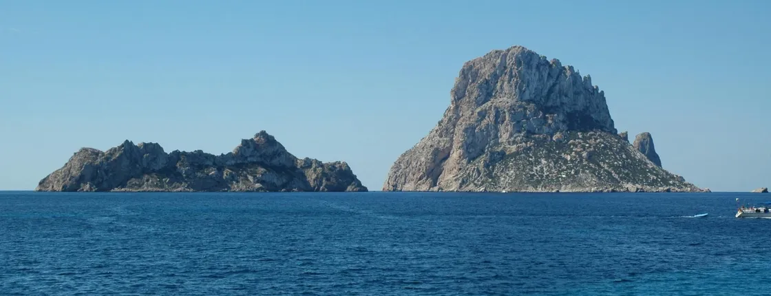 Guided boat tour from Ibiza to Es Vedrá