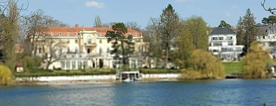 Guided bike tour from Berlin-Grunewald to Charlottenburg