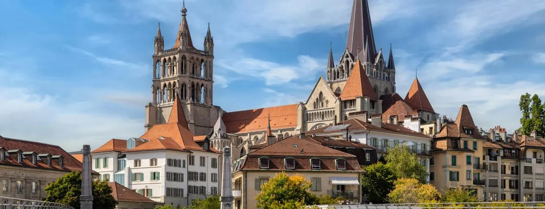 Guided walking tour with wine tasting