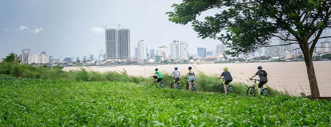 Phnom Penh to Silk Island half-day bike adventure