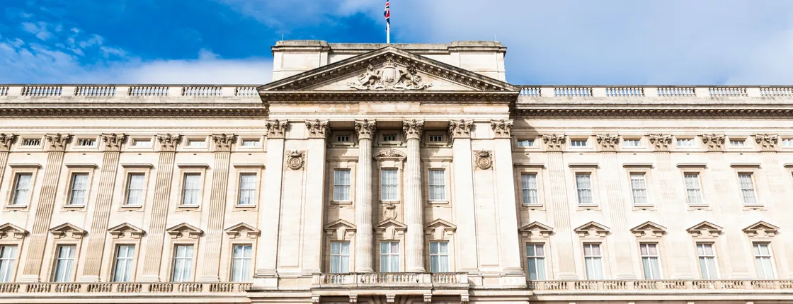 Buckingham Palace tickets with royal walking tour