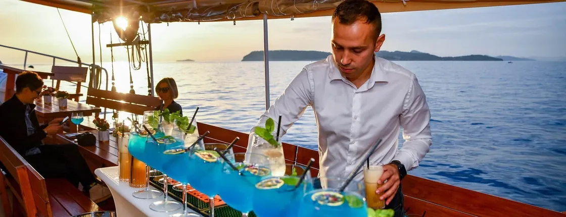 Adults-only sunset boat trip from Dubrovnik with cocktails & canapes