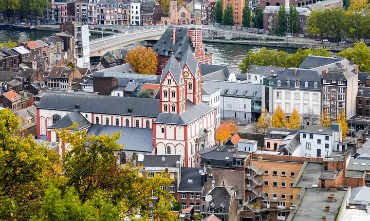 Liege Scavenger Hunt & Highlights Self-Guided Walking Tour