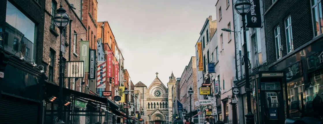 Dublin audio tour with literary heritage and historic landmarks
