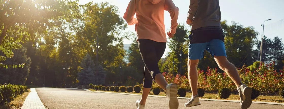 Small-group guided running city tour in Aachen