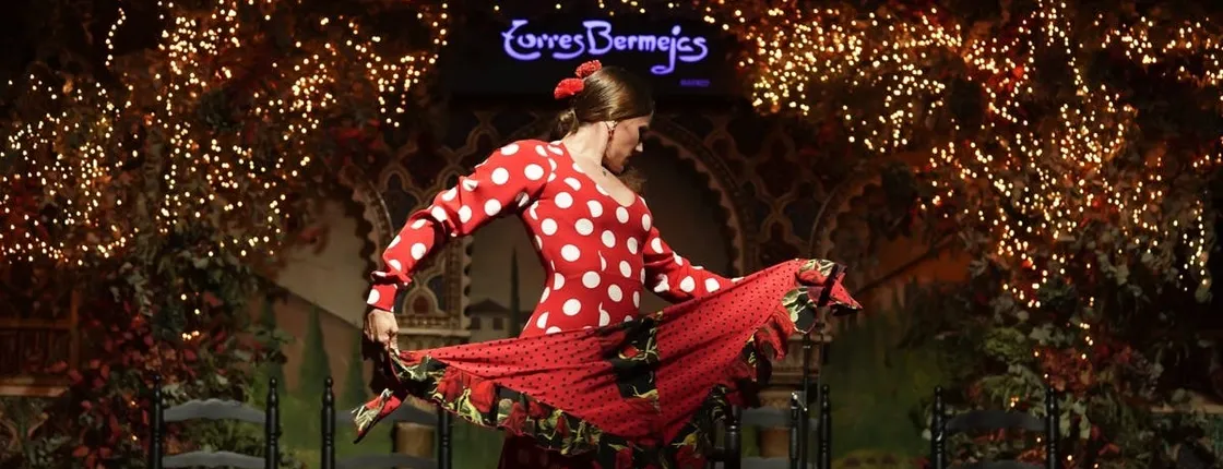 Royal Palace of Madrid guided tour and Tablao Torres Bermejas flamenco show with tapas