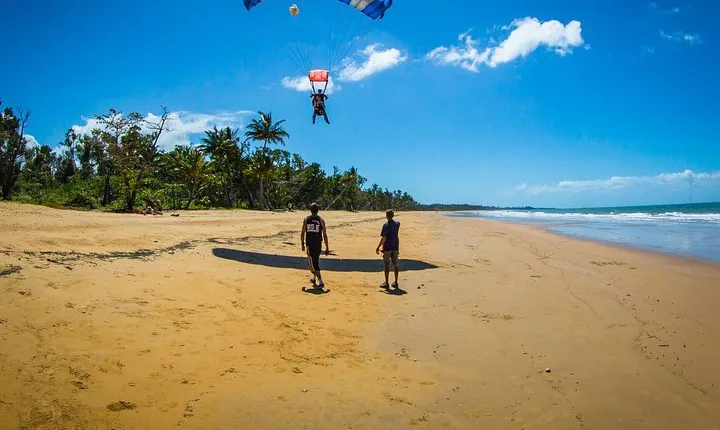 From Cairns: Tandem Skydive Experience over Mission Beach