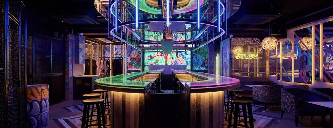 VIP Plan at Music Fashion Bar RUN in Tokyo