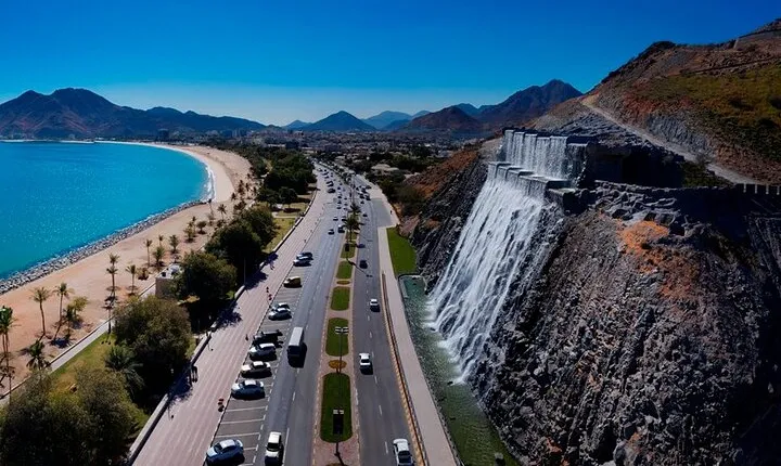 Full-Day East Coast Fujairah City Tours from Dubai