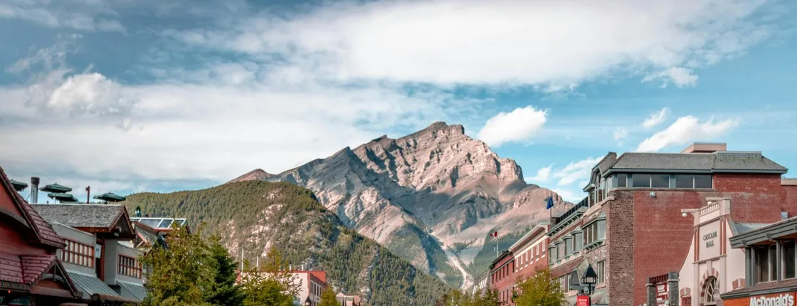 Banff area and canyon walking tour from Banff