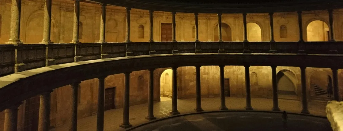 Guided Tour in English to Sunset Legends of the Alhambra