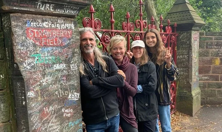 Private 3-Hour Guided Beatles Classic Tour of Liverpool