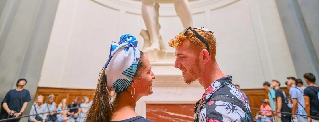 Best of Florence walking tour and Accademia Gallery - Monolingual small group tour