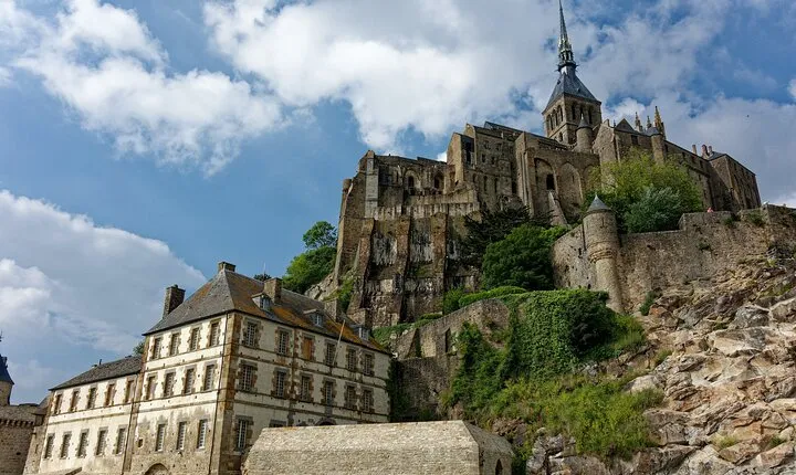 5-hour Private Tour of Mt St Michel From St Malo hotel or port