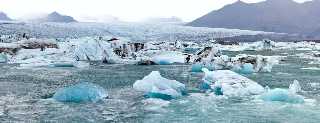 Jökulsárlón glacial lagoon and Diamond Beach tour