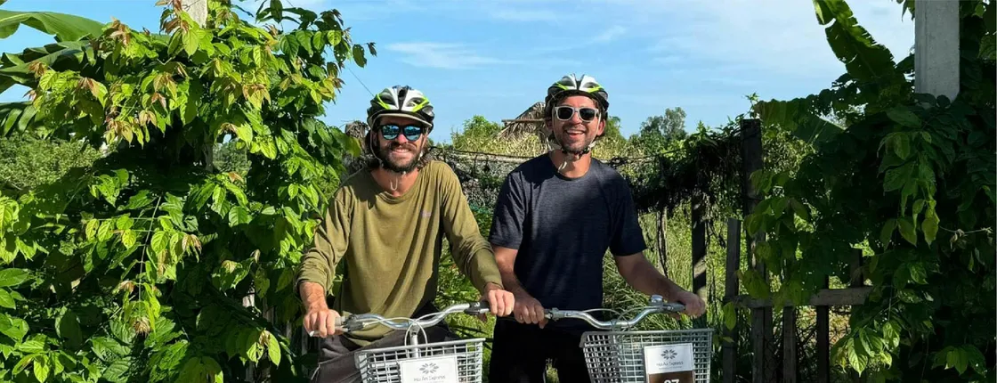 Half-day Kim Bong eco tour by bicycle and bamboo boat ride