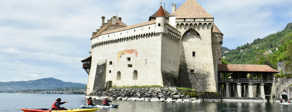 Guided Château Chillon kayak tour
