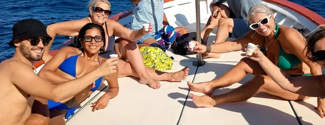 Boat tour and minibus experience in Capri