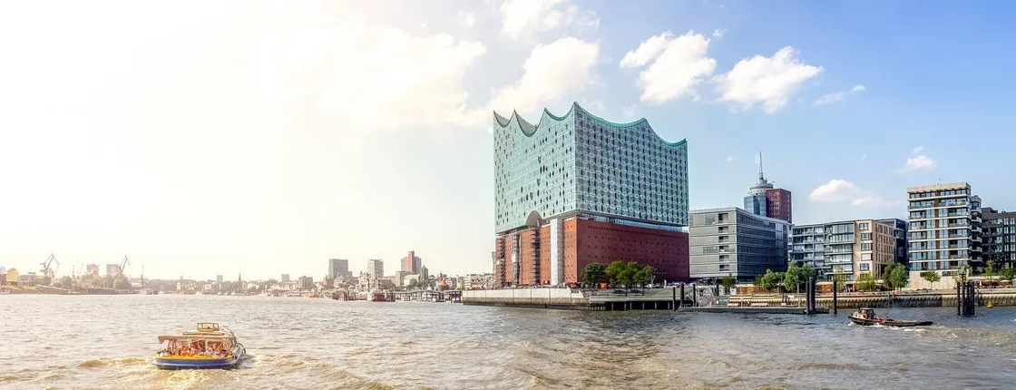 1-hour boat tour of Hamburg Harbor