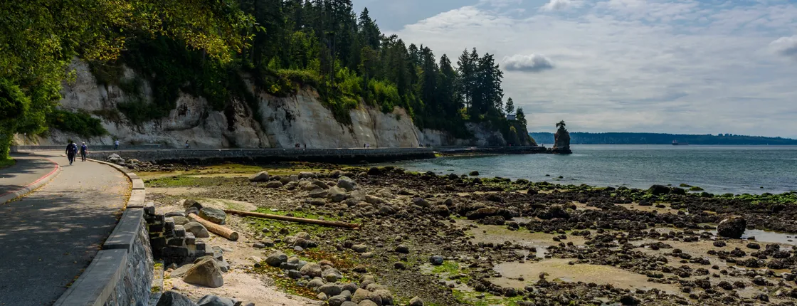 Cycling the Seawall: A relaxing audio tour cycle along the Stanley Park Seawall