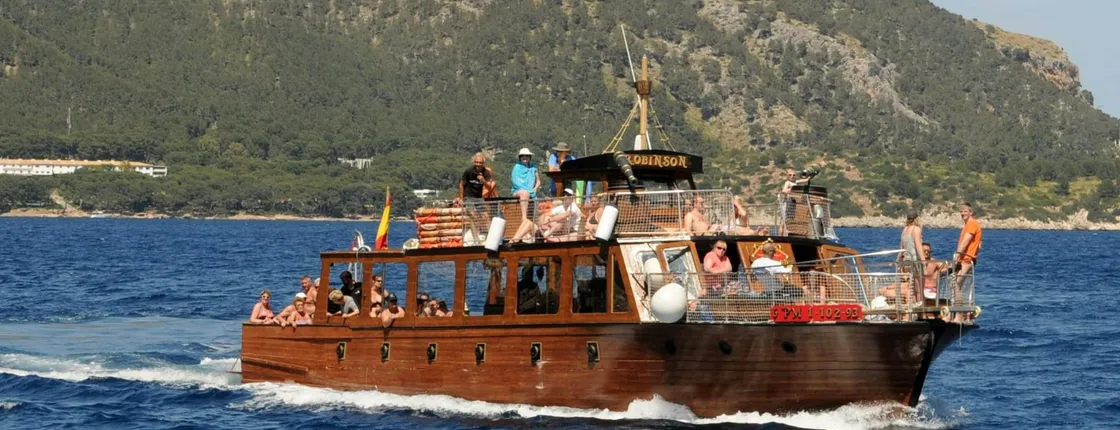 Family Pirate boat trip to Formentor Beach by Mallorca Piraten