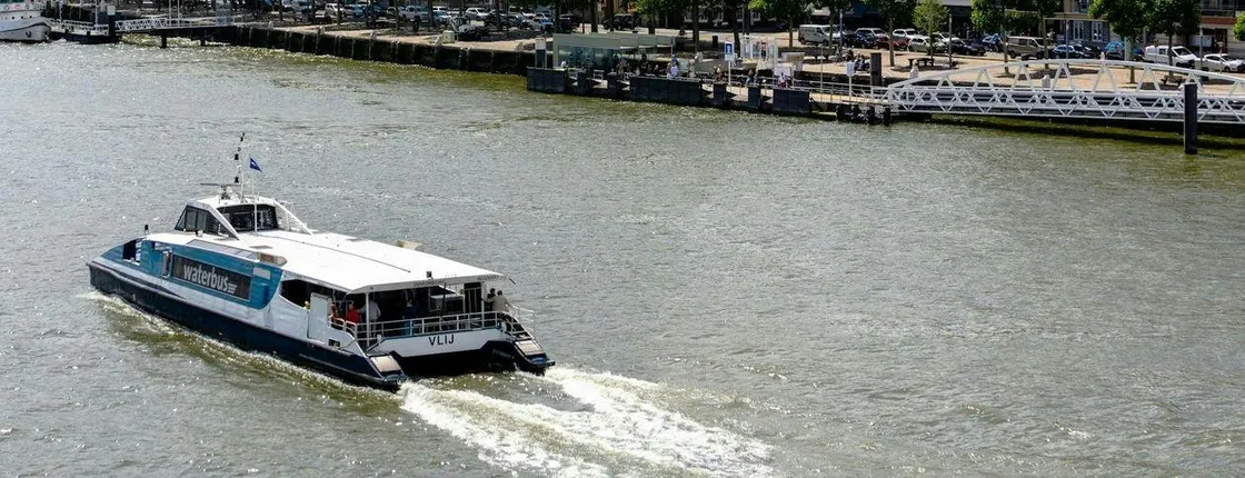 Waterbus ticket between Rotterdam and Kinderdijk with audio city walks